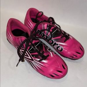 Girls Umbro Pink And Black Cleats Size 2Y